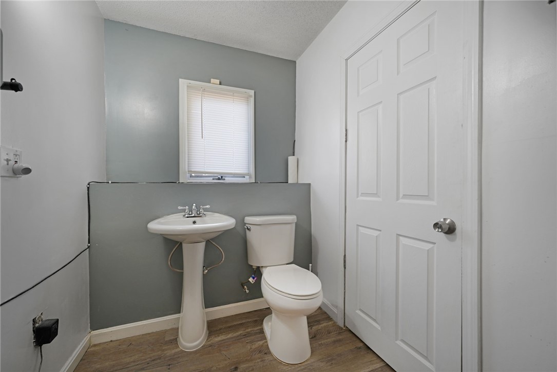 29 Valley View Drive Cranston, RI 02921 - Photo 27 of 32