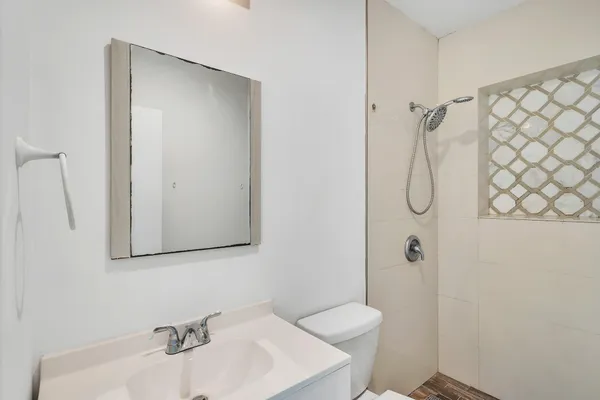 $650,000 | 16010 Northeast 5th Avenue, Miami, FL 33162