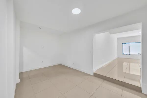 $650,000 | 16010 Northeast 5th Avenue, Miami, FL 33162