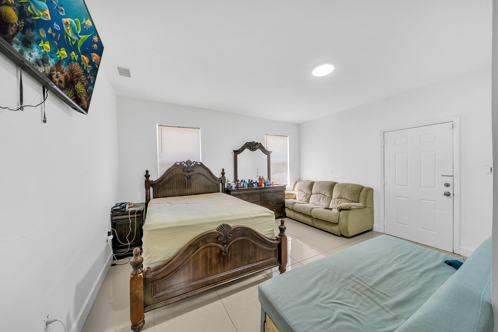 16010 Northeast 5th Avenue Miami, FL 33162 - Photo 35 of 59 Photo 35