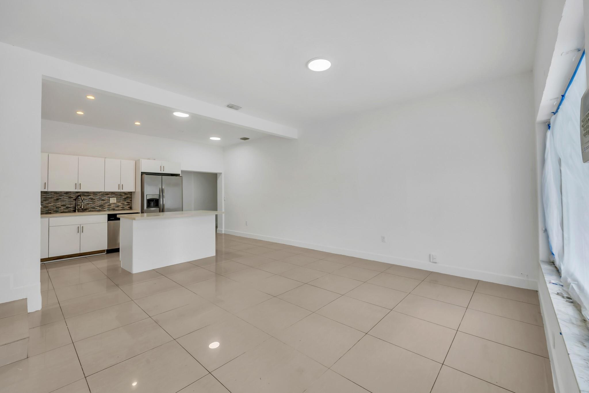 16010 Northeast 5th Avenue Miami, FL 33162 - Photo 8 of 59 Photo 8