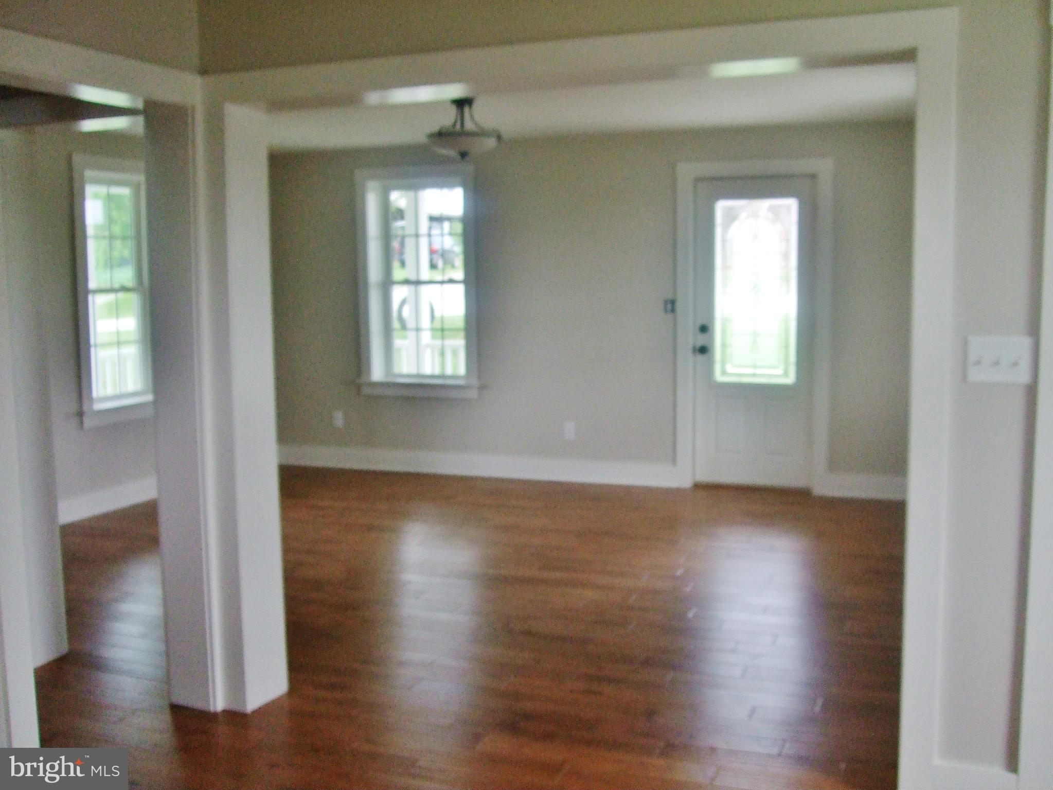 4626 Babylon Road Taneytown, MD 21787 - Photo 8 of 26 Living Room