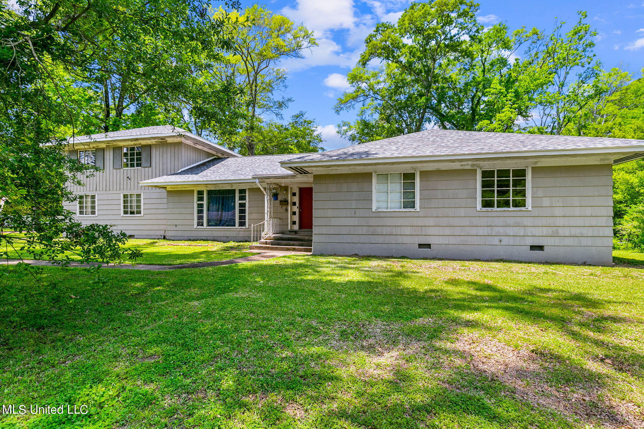 3711 Old Canton Road Jackson, MS 39206 - Photo 1 of 44 front of house