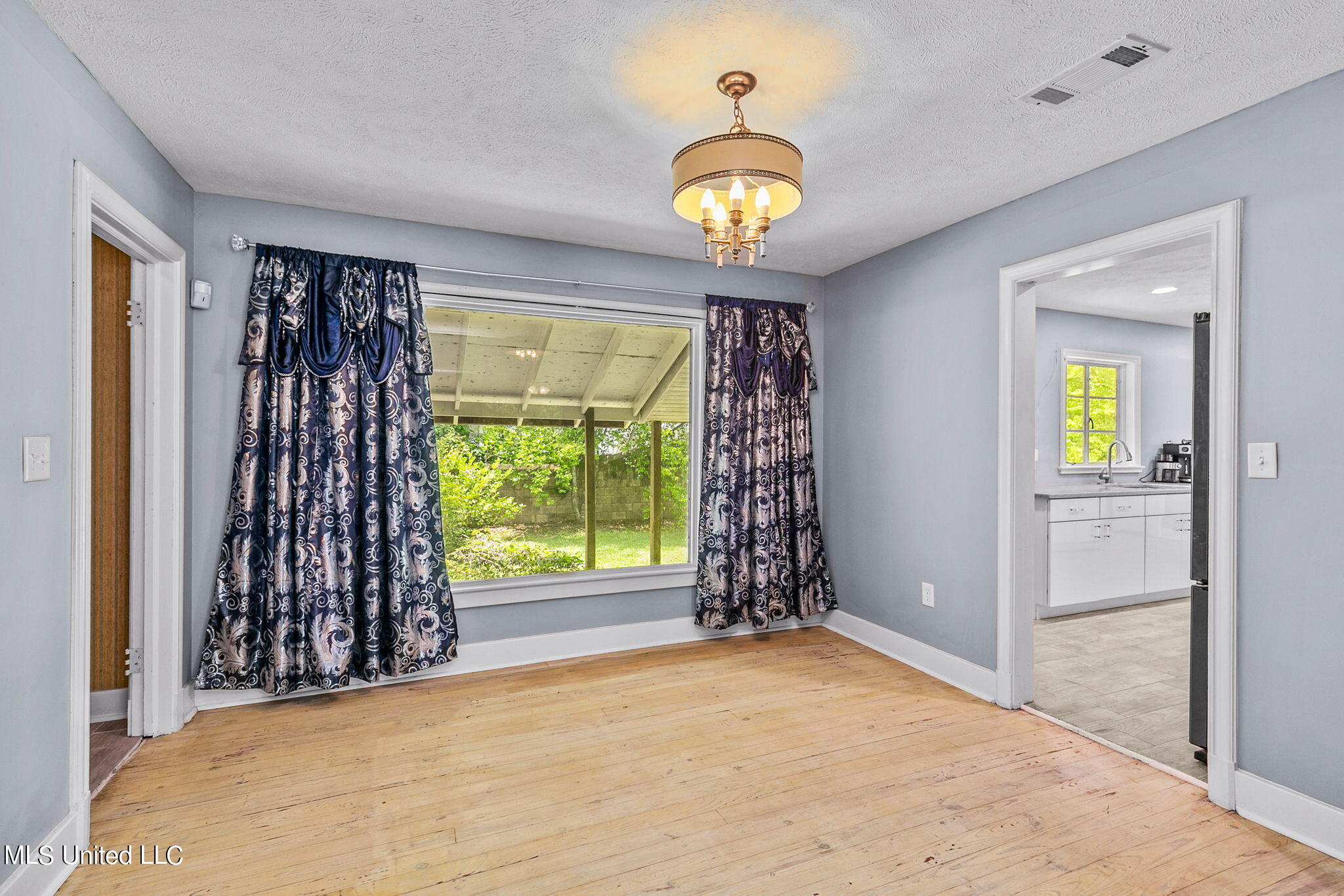 3711 Old Canton Road Jackson, MS 39206 - Photo 13 of 44 13-web-or-mls-3711 Old Canton-13