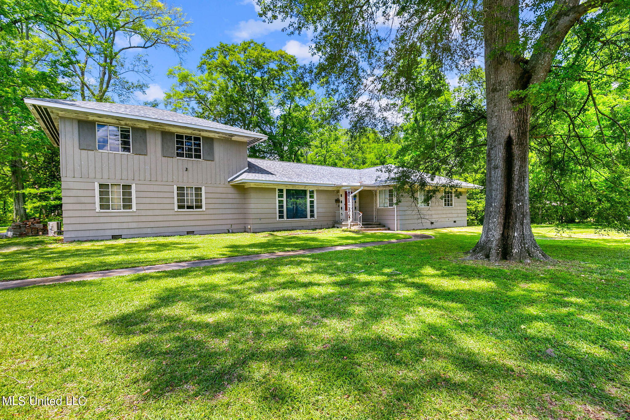3711 Old Canton Road Jackson, MS 39206 - Photo 3 of 44 3-web-or-mls-3711 Old Canton-3