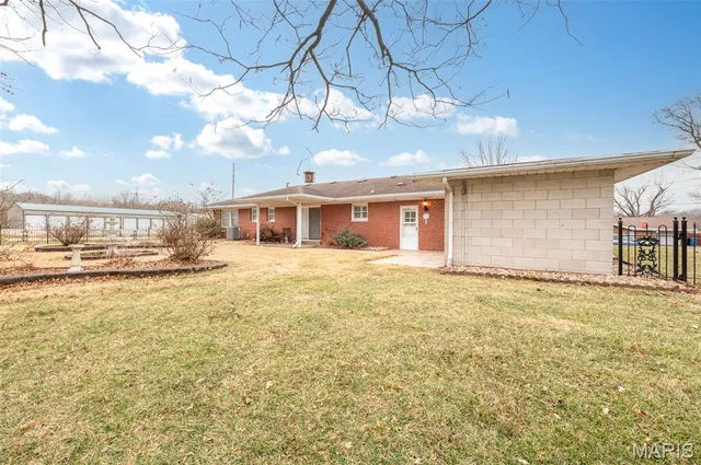 $249,900 | 805 Carl Street, Collinsville, IL 62234