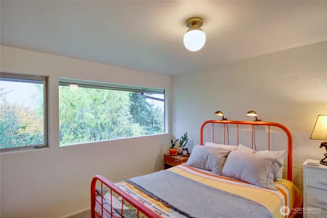 $679,000 | 1015 South 9th Street, Mount Vernon, WA 98274