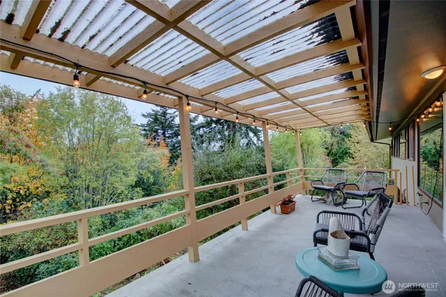 $679,000 | 1015 South 9th Street, Mount Vernon, WA 98274