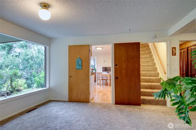 $679,000 | 1015 South 9th Street, Mount Vernon, WA 98274