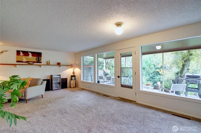 $679,000 | 1015 South 9th Street, Mount Vernon, WA 98274