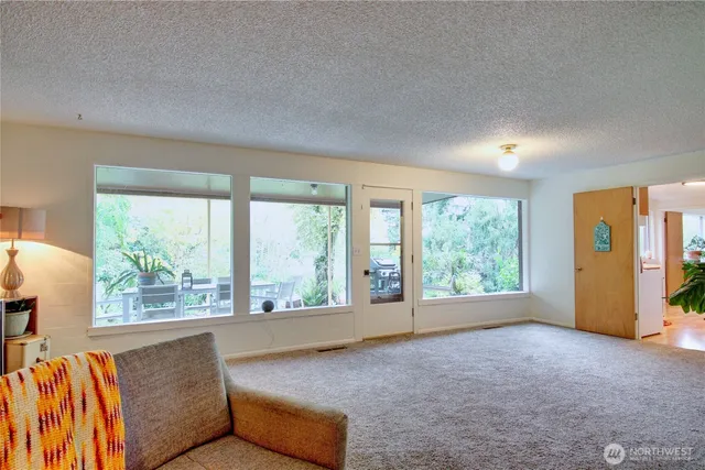 $679,000 | 1015 South 9th Street, Mount Vernon, WA 98274