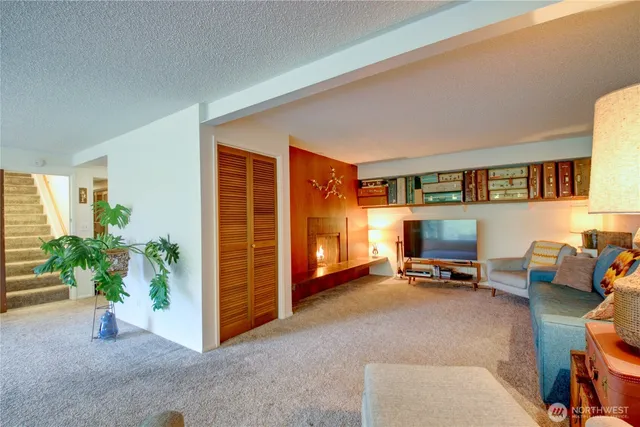 $679,000 | 1015 South 9th Street, Mount Vernon, WA 98274