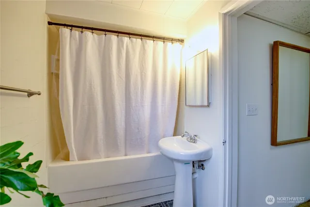 $679,000 | 1015 South 9th Street, Mount Vernon, WA 98274