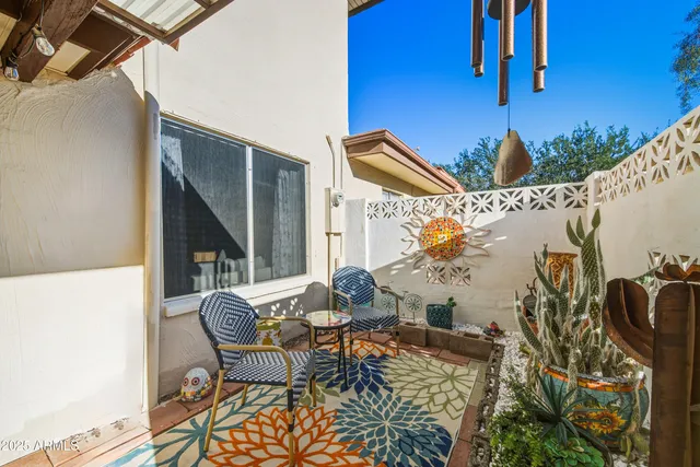 $300,000 | 834 East Joan D Arc Avenue, Phoenix, AZ 85022