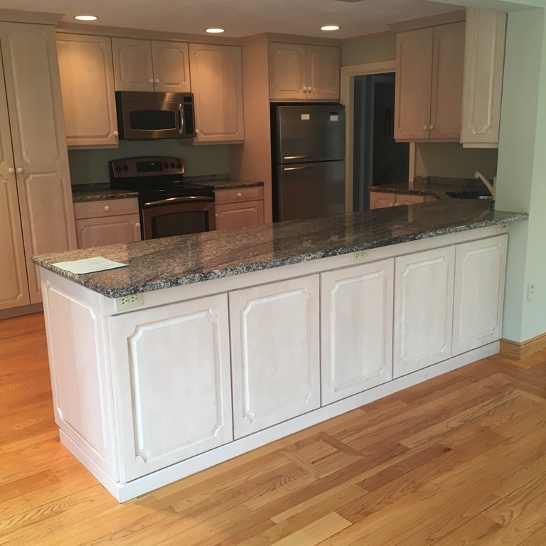 86 Gay Street Needham, MA 02492 - Photo 4 of 13 Gallery Image 4