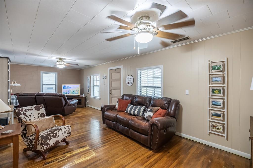 1024 South 4th Street Clyde, TX 79510 - Photo 12 of 40