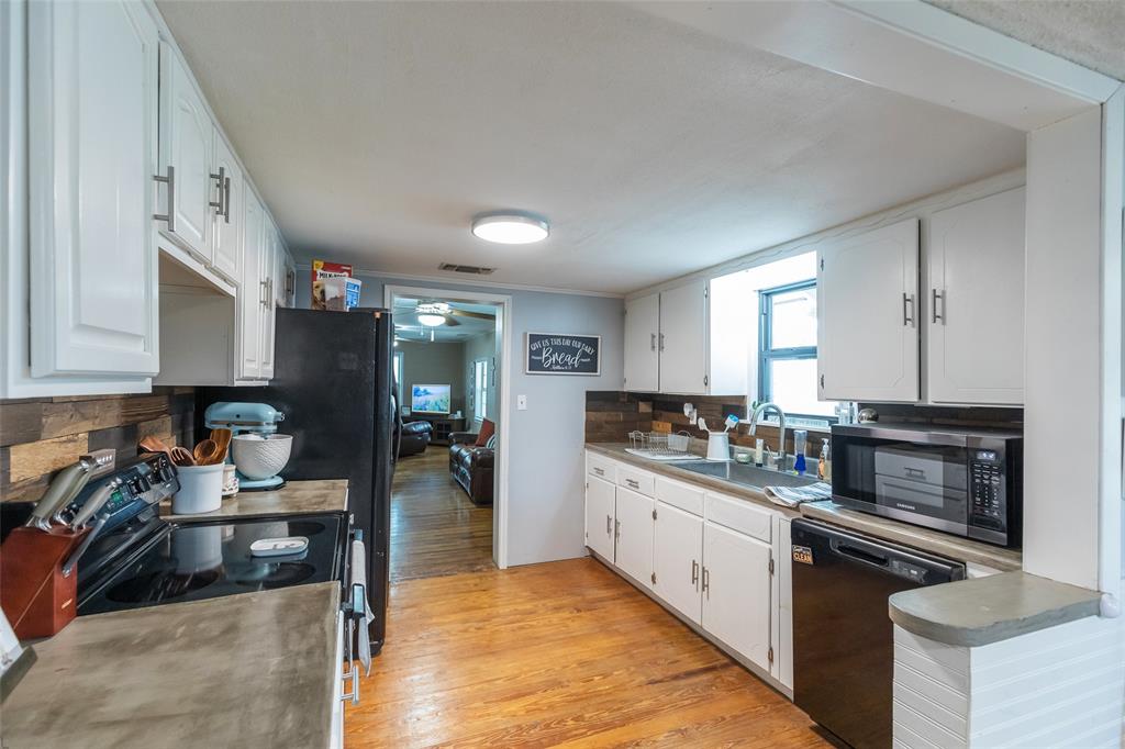 1024 South 4th Street Clyde, TX 79510 - Photo 8 of 40