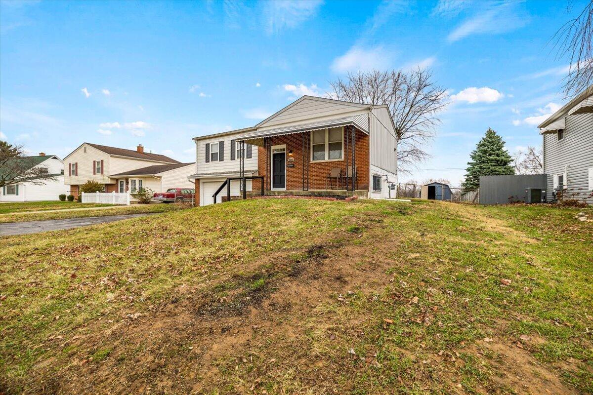 5226 Edgeview Road Columbus, OH 43207 - Photo 2 of 25 02-Front-5226 Edgeview Rd -002