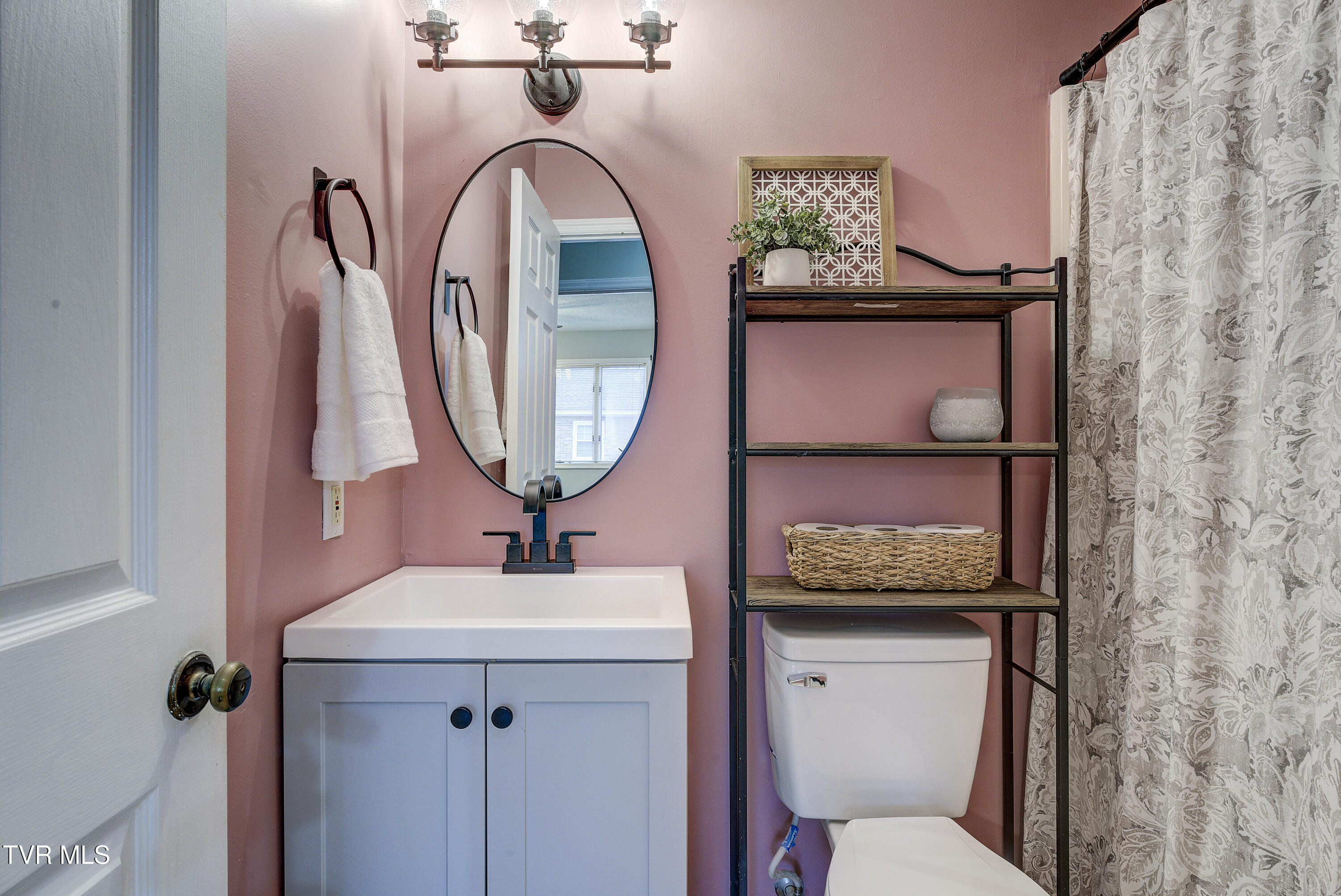112 Scotland Road, Unit B5 Kingsport, TN 37660 - Photo 34 of 38 Scotland-27