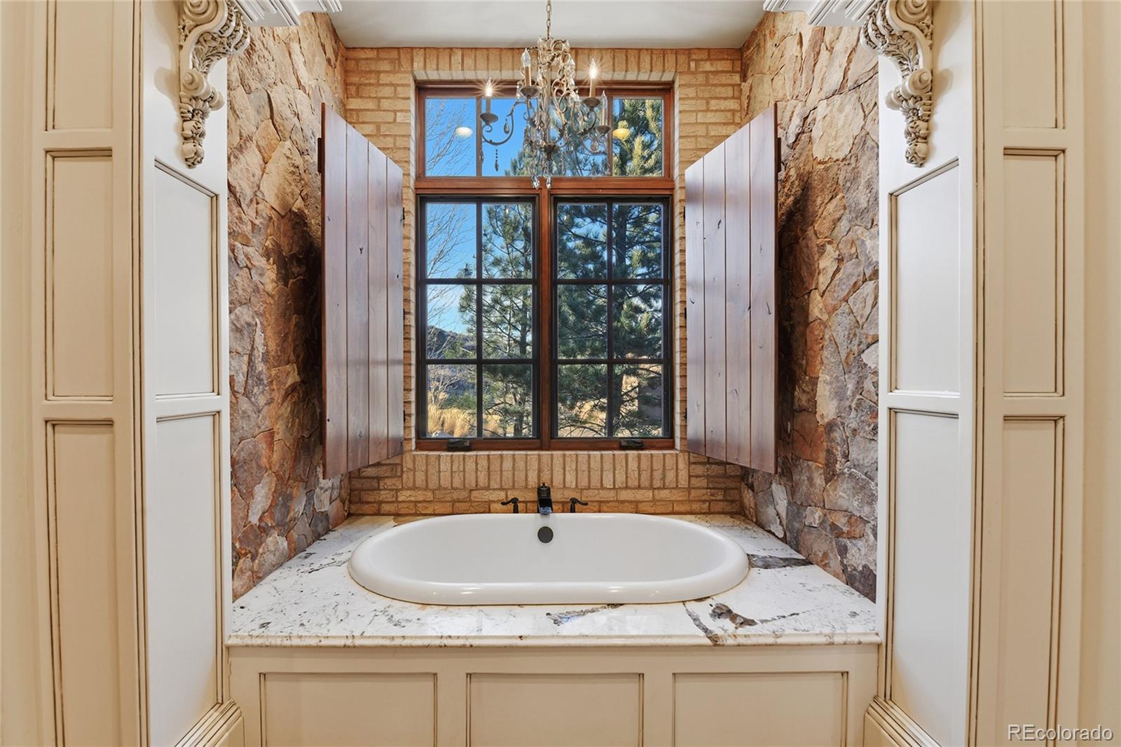 7188 Raphael Lane Littleton, CO 80125 - Photo 16 of 46