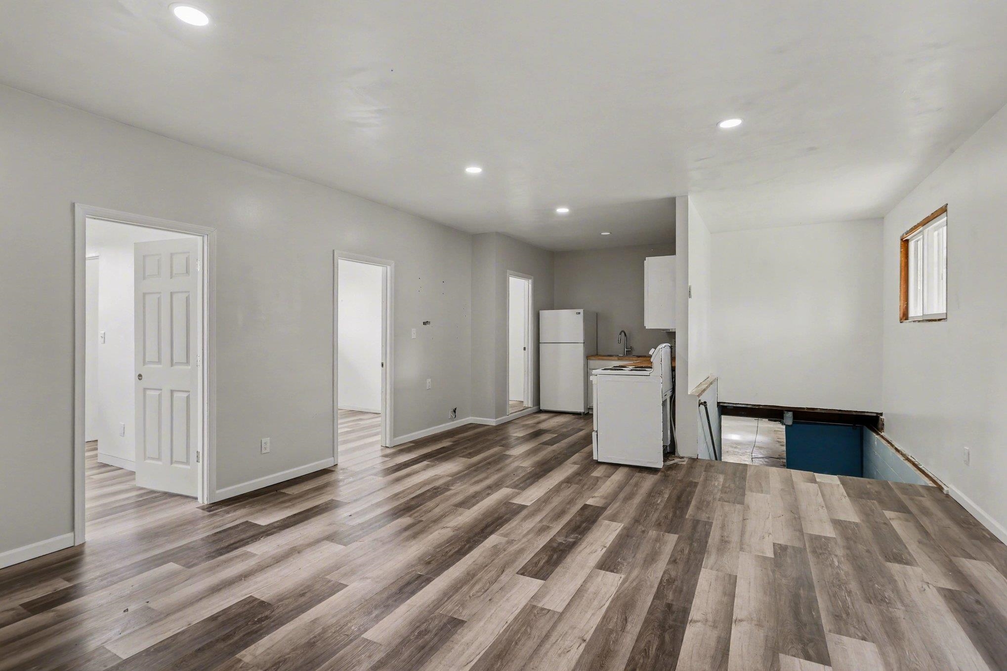 5454 North River Road Freeland, MI 48623 - Photo 2 of 33