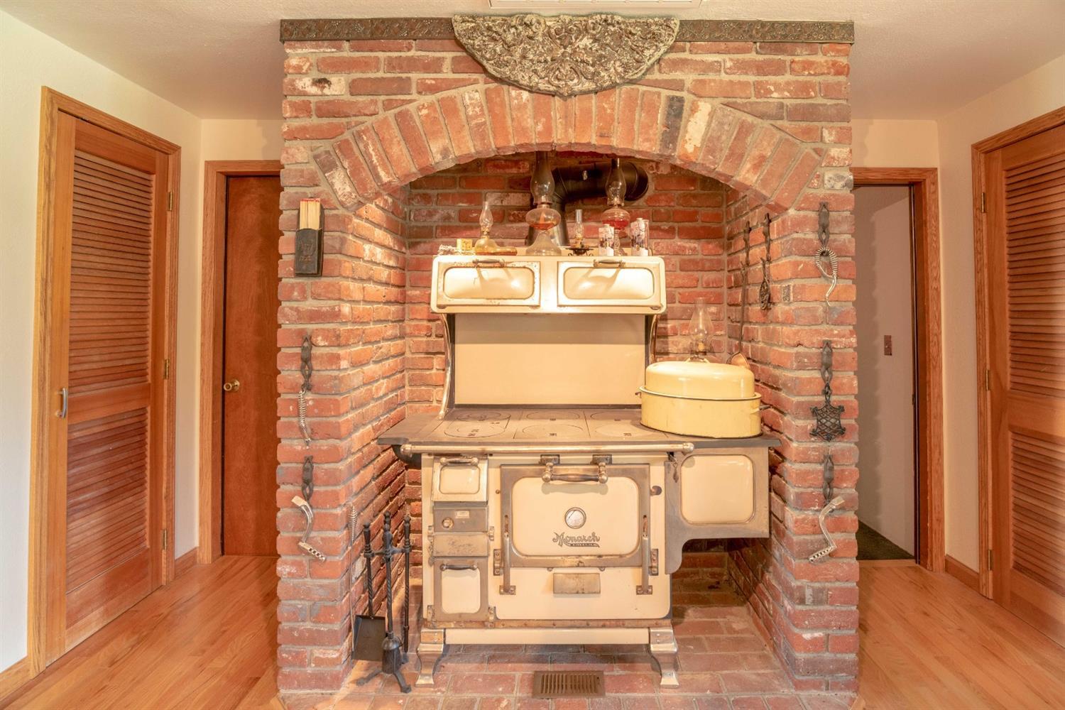 1205 Old Ferry Road Shady Cove, OR 97539 - Photo 12 of 32 Additional Photo
