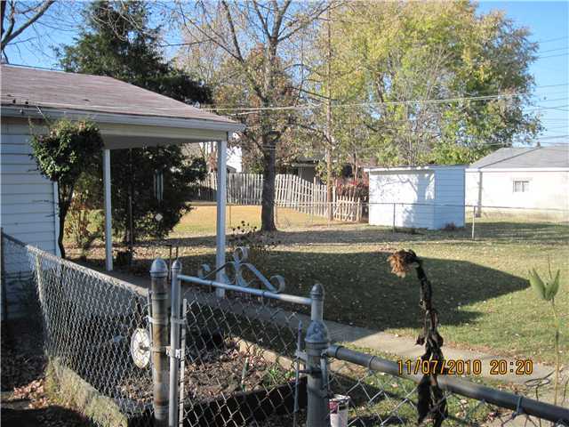 229 Topsfield Road Columbus, OH 43228 - Photo 5 of 6 Gallery Image 5
