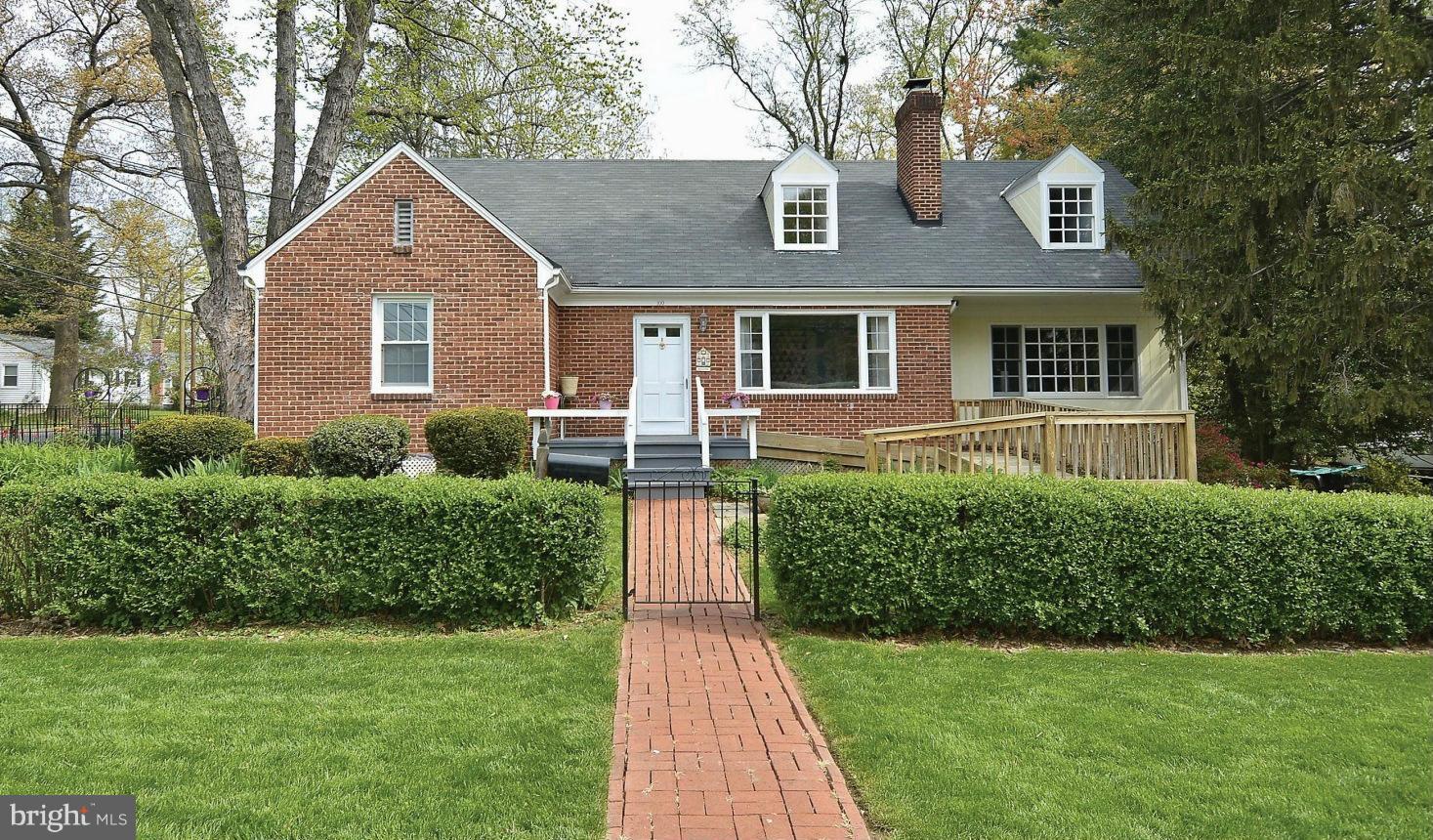 100 Hutton Street Gaithersburg, MD 20877 - Photo 1 of 30 Exterior (Front)