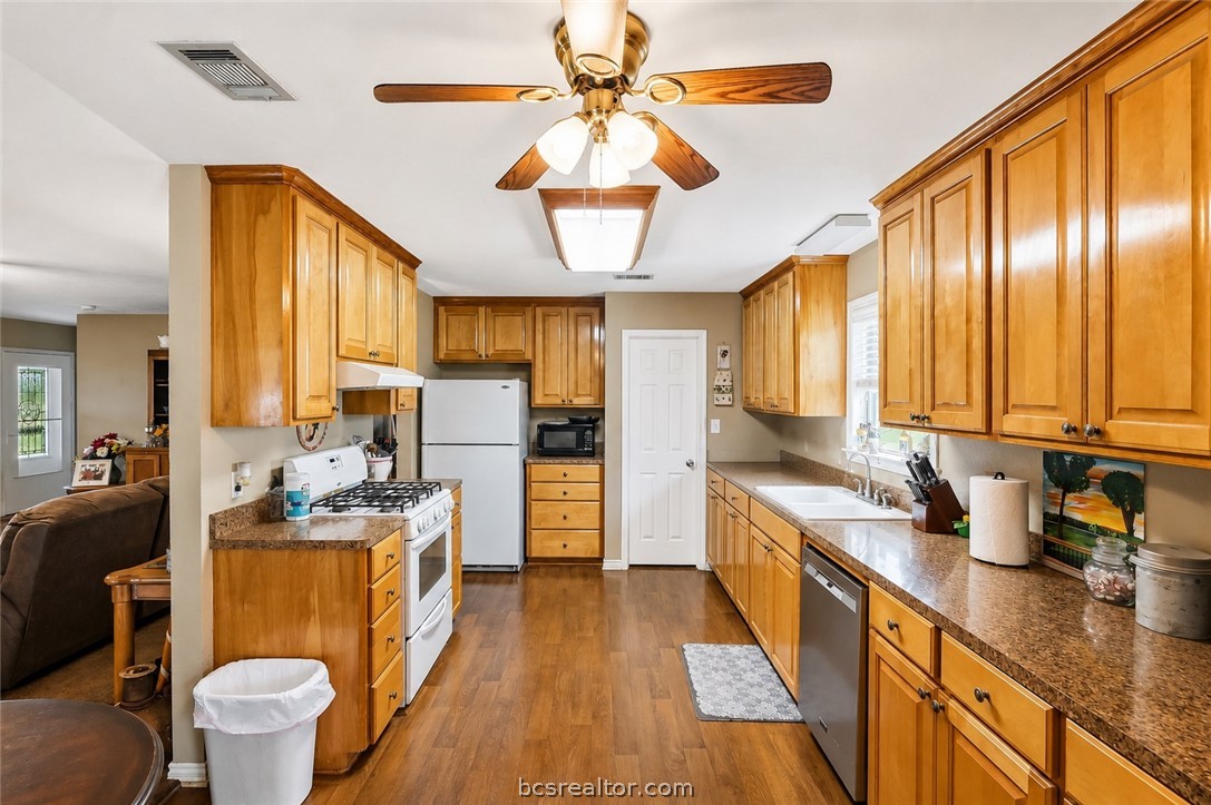 12628 North Tidwell Prairie Road Bremond, TX 76629 - Photo 7 of 17