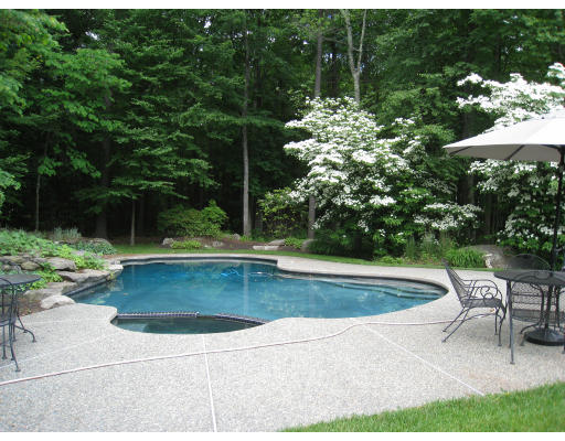 221 Robinson Road Boxborough, MA 01719 - Photo 26 of 27