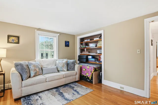 $399,000 | 668 Quinebaug Road, Quinebaug, CT 06262