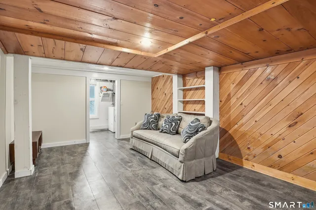 $399,000 | 668 Quinebaug Road, Quinebaug, CT 06262