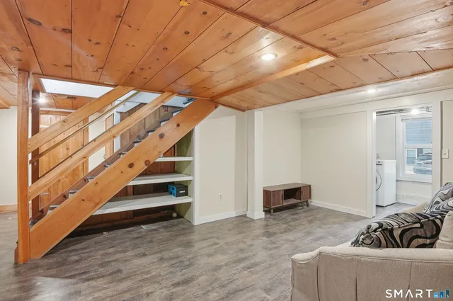 $399,000 | 668 Quinebaug Road, Quinebaug, CT 06262