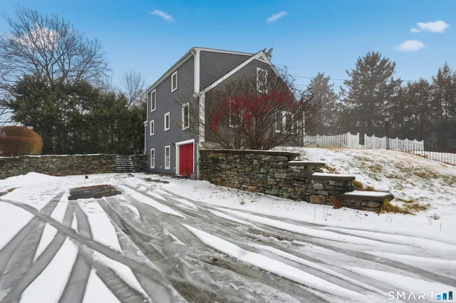 $399,000 | 668 Quinebaug Road, Quinebaug, CT 06262