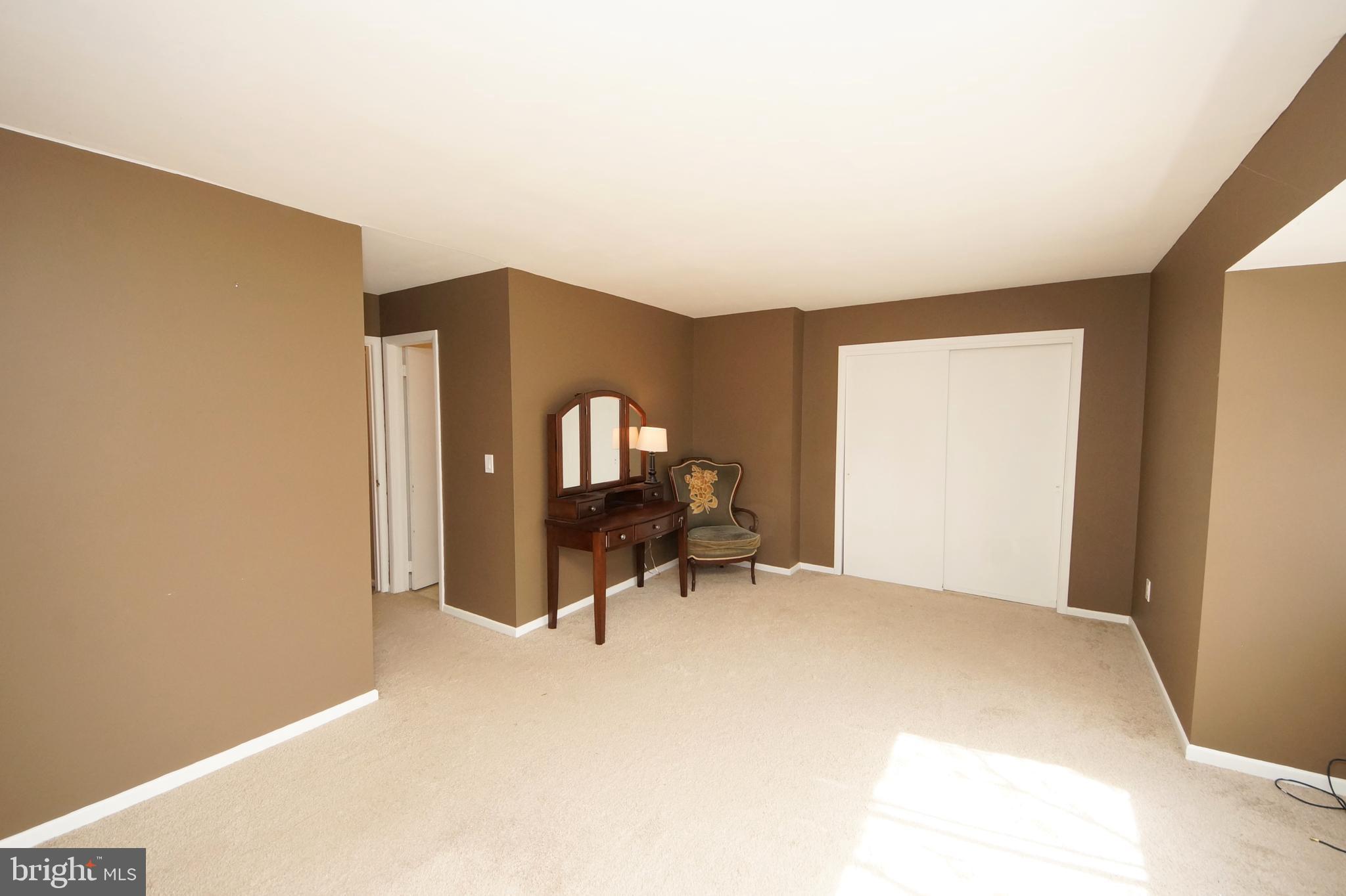 844 Jamestown Road East Windsor, NJ 08520 - Photo 28 of 49 Gallery Image 28