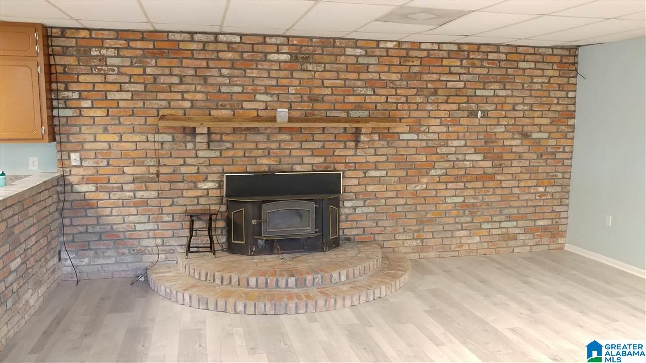 409 Gravity Hill Road Sylacauga, AL 35151 - Photo 11 of 17