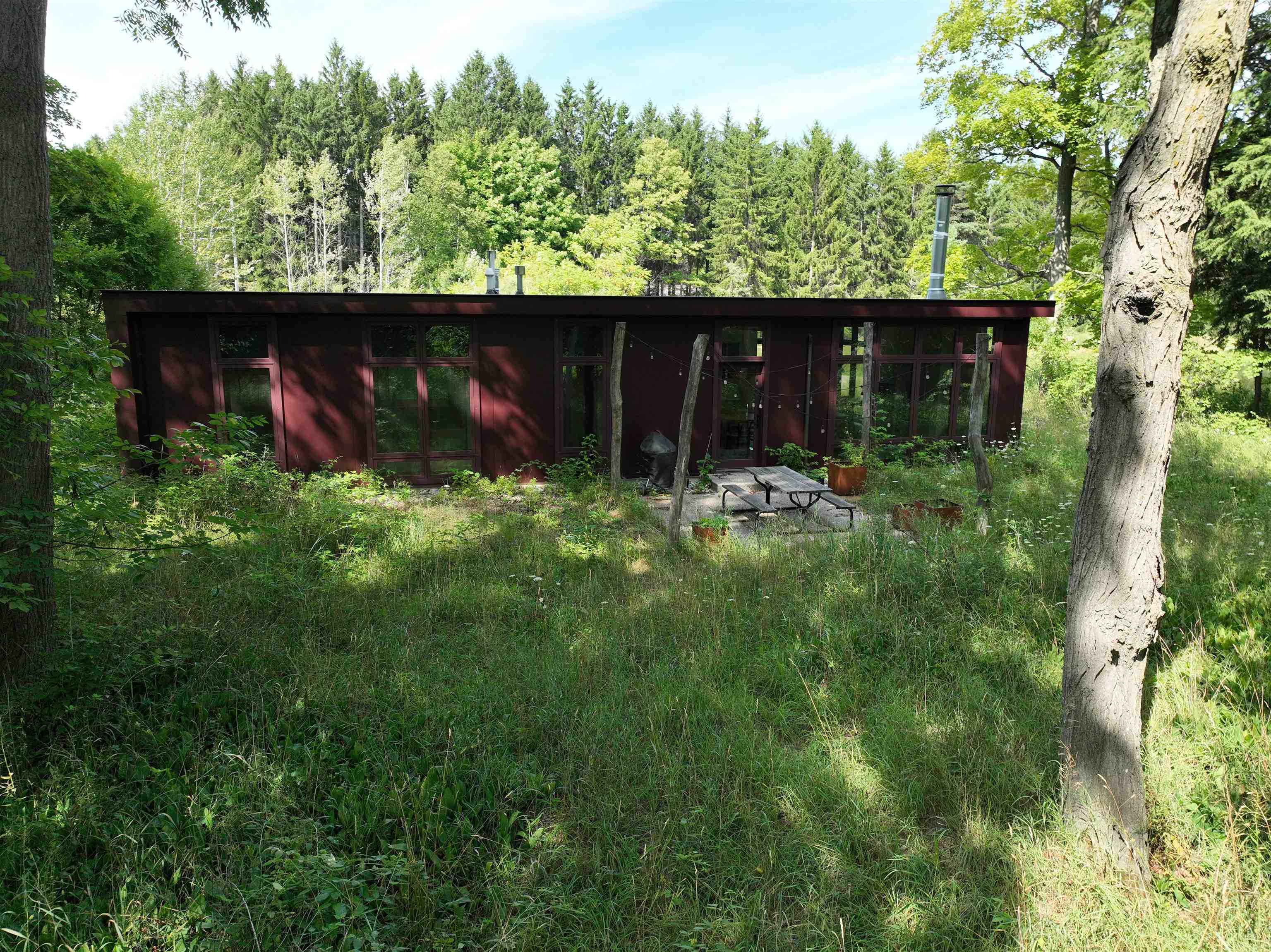 626 North Thunder Road Northport, MI 49670 - Photo 9 of 58 1947038-c0f0bccb-034d-43fc-860b-4e274bffaf97.JPG