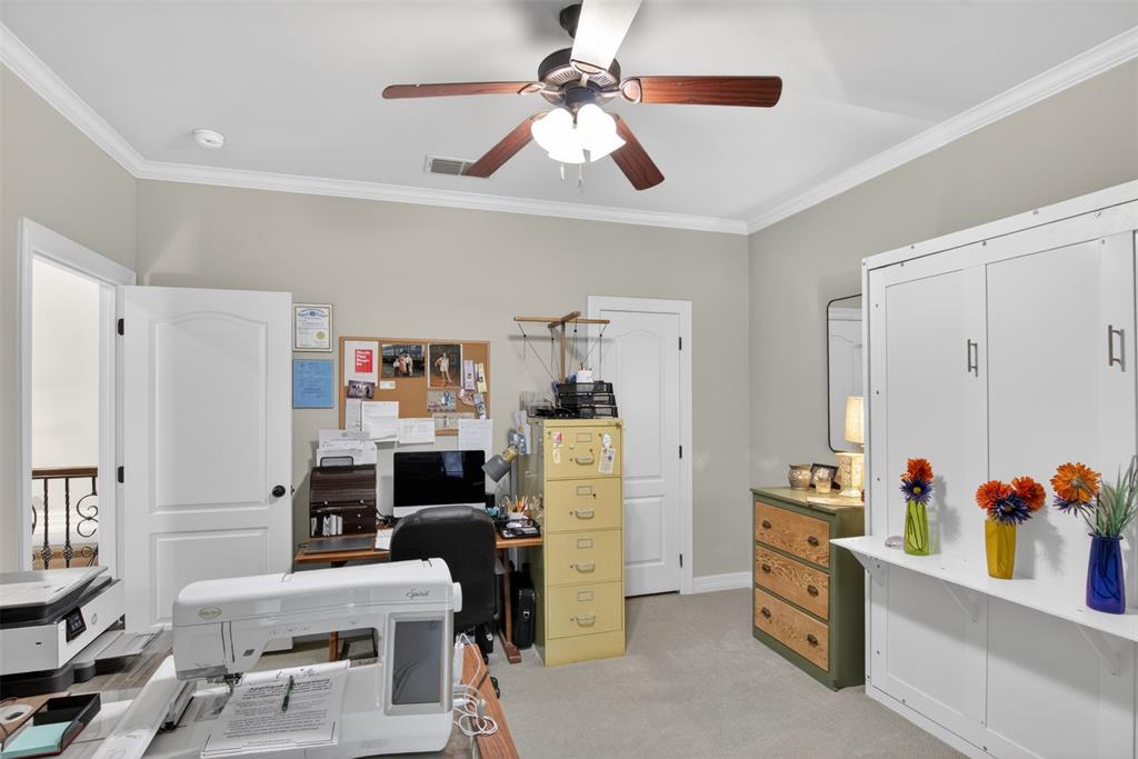 11868 Timber Ridge Drive Keithville, LA 71047 - Photo 26 of 37 Neutral wall finishes with white crown molding