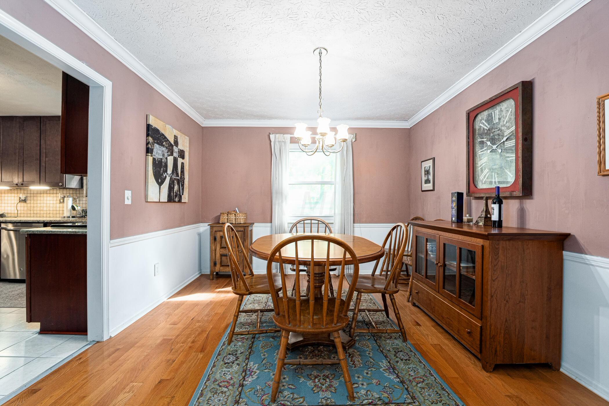 620 Cherrington Road Westerville, OH 43081 - Photo 13 of 52 620 Cherrington Rd Westerville 036
