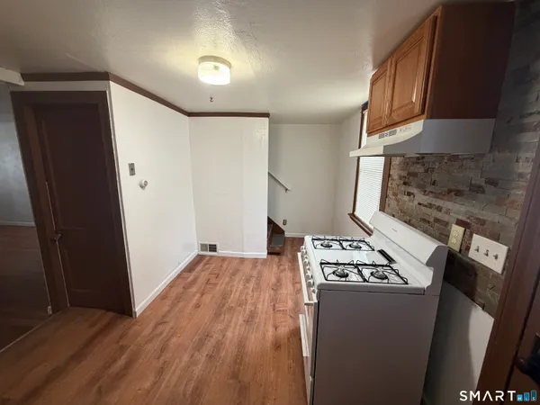 $2,000 | 43 Bigelow Street, Manchester, CT 06040