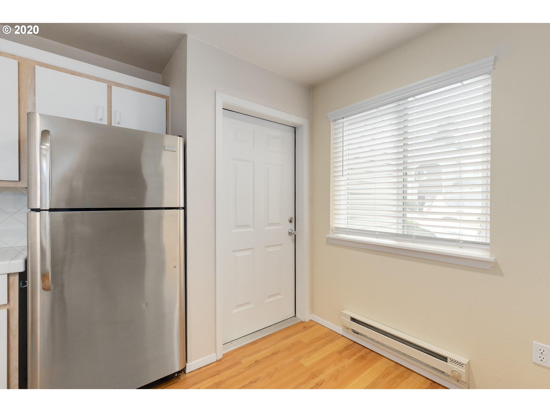 5225 Jean Road, Unit 506 Lake Oswego, OR 97035 - Photo 11 of 25