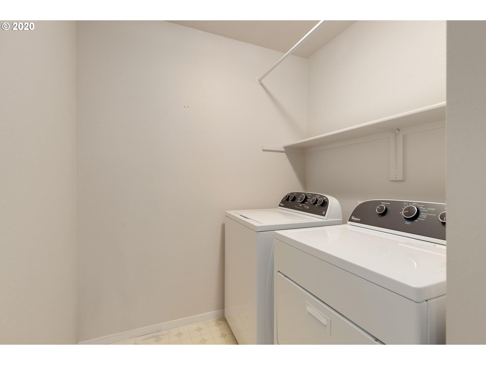 5225 Jean Road, Unit 506 Lake Oswego, OR 97035 - Photo 18 of 25