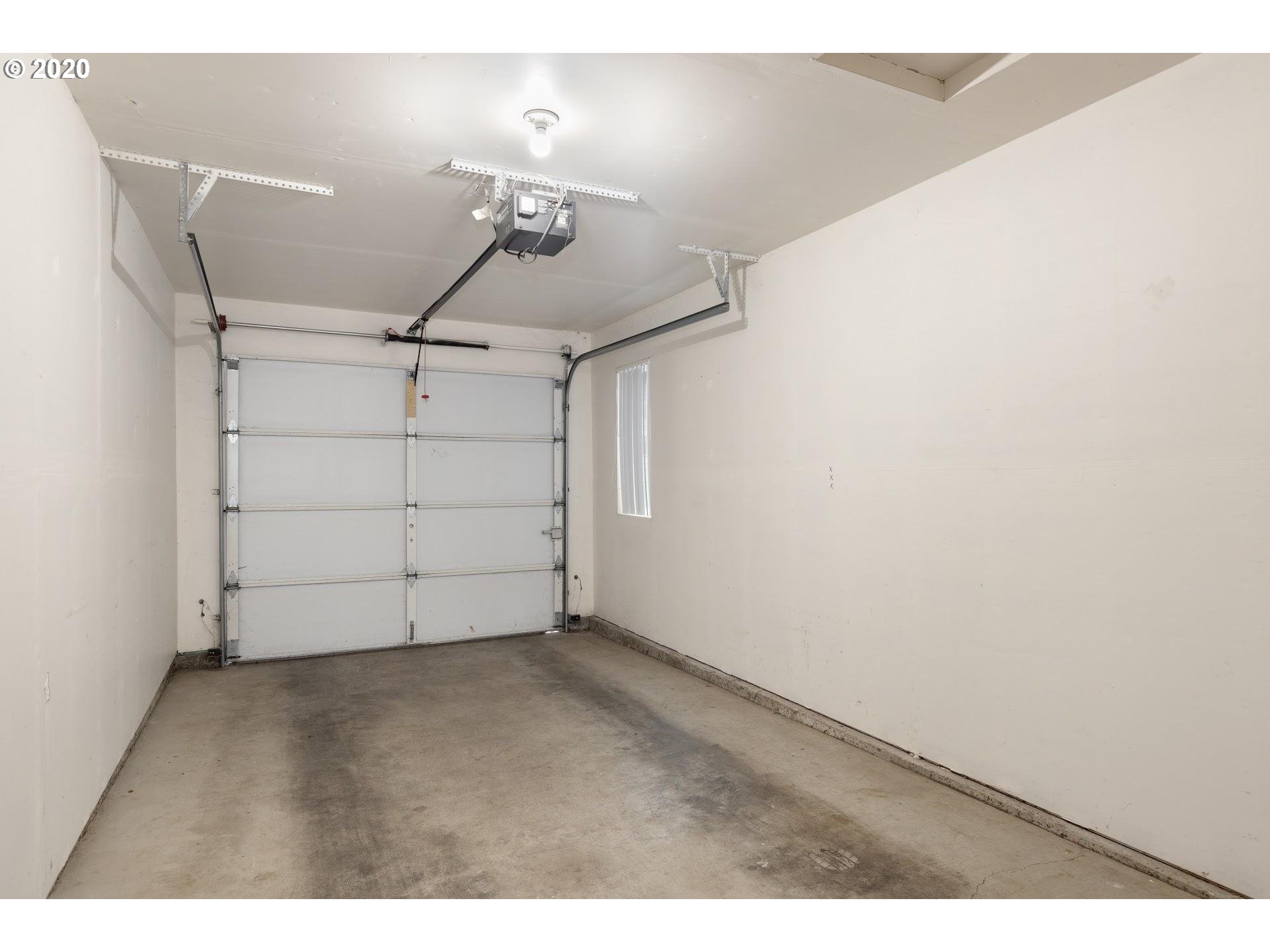 5225 Jean Road, Unit 506 Lake Oswego, OR 97035 - Photo 19 of 25