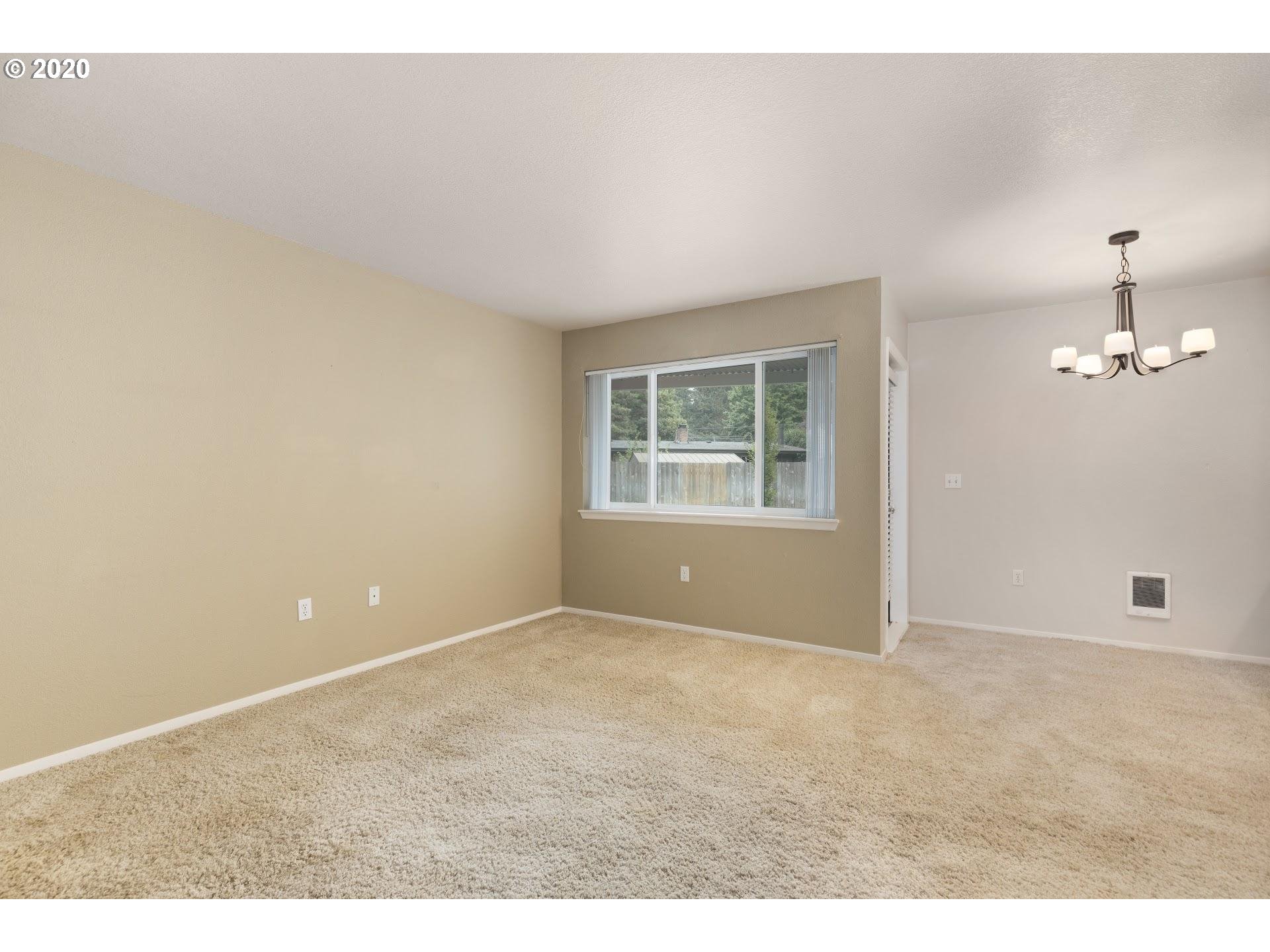 5225 Jean Road, Unit 506 Lake Oswego, OR 97035 - Photo 4 of 25