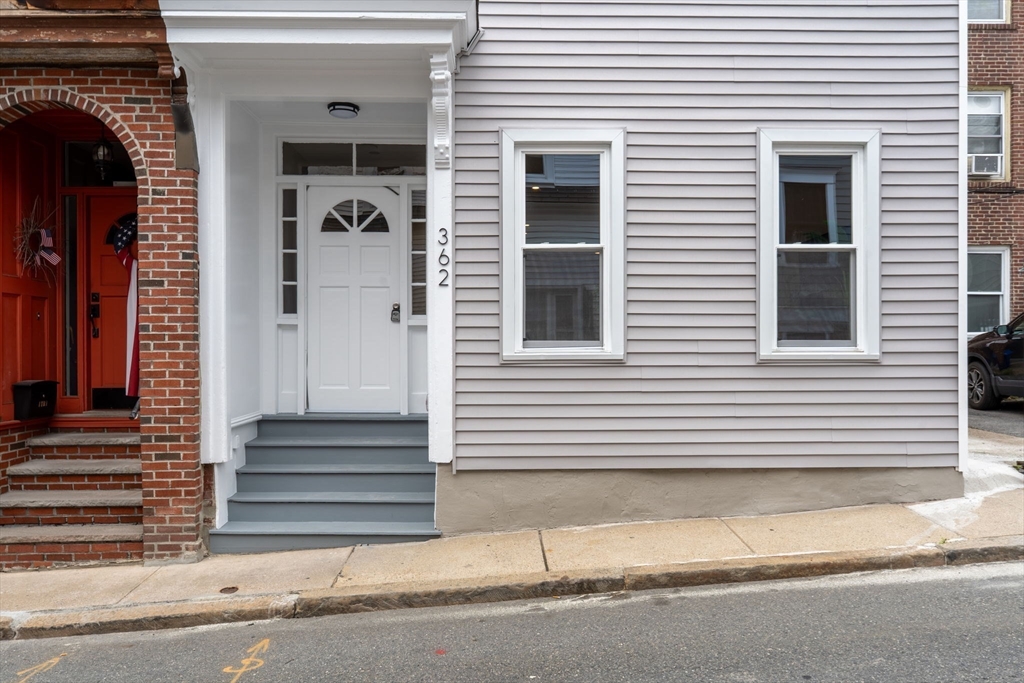 362 Silver Street Boston, MA 02127 - Photo 2 of 26