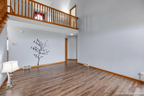 $699,000 | 914 Jackson Street Southwest, Grandville, MI 49418