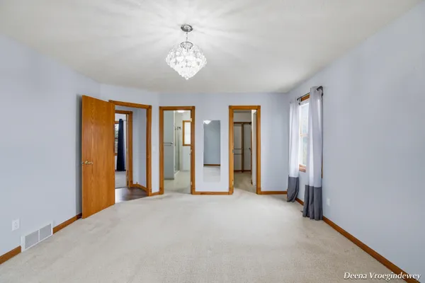 $699,000 | 914 Jackson Street Southwest, Grandville, MI 49418