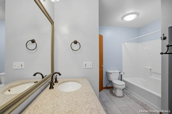 $699,000 | 914 Jackson Street Southwest, Grandville, MI 49418
