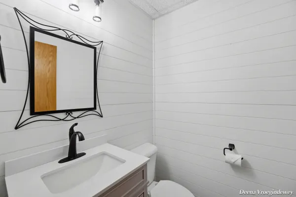 $699,000 | 914 Jackson Street Southwest, Grandville, MI 49418