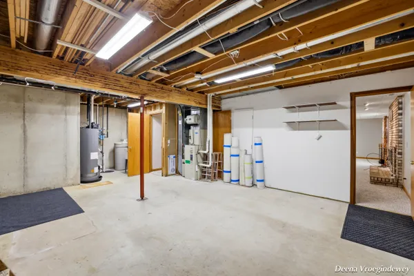 $699,000 | 914 Jackson Street Southwest, Grandville, MI 49418